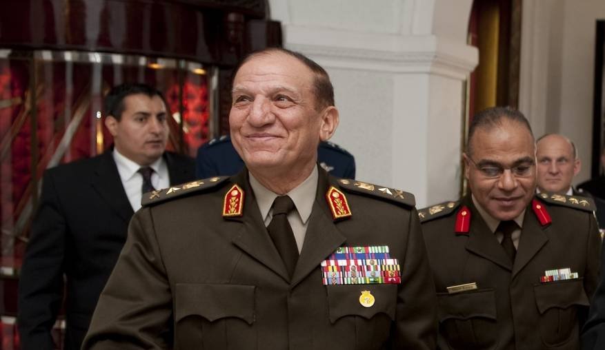 مصر.. الفريق سامي عنان يدعو الجيش لحماية الوطن و”الوقوف ضد رأس النظام”